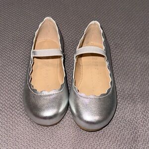 Girls Silver Mary Jane Ballet Flats with Elastic Strap copper key